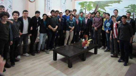 Milli Eğitim Müdürümüz İsmail ÇETİN, Kırıkkale Fen Lisesi Öğretmenleri ve Öğrencileri ile Kahvaltıda Bir Araya Geldi