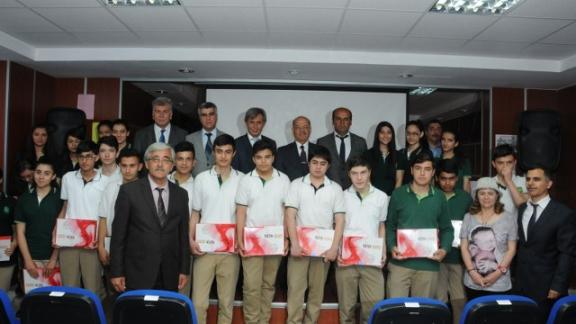 Eğitimde Fatih Projesi Kapsamında Tablet Bilgisayarlar Öğrencilere Teslim Edildi