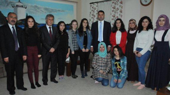 Vali Haktankaçmaz, Kırıkkale Fen Lisesi Pansiyonunun da Kalan Öğrencilerle Buluştu...