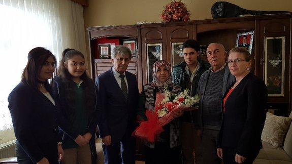 Milli Eğitim Müdürümüz İsmail ÇETİN,  şehit ailesini ziyaret etti.