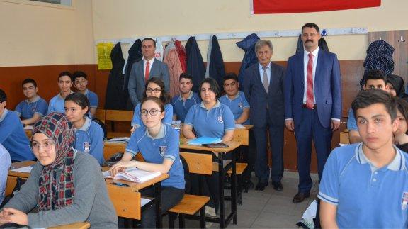 Valimiz Sayın Dr. M. İlker HAKTANKAÇMAZ, Kırıkkale Şehit Nebi Gündoğan Anadolu Lisesi ni Ziyaret Etti