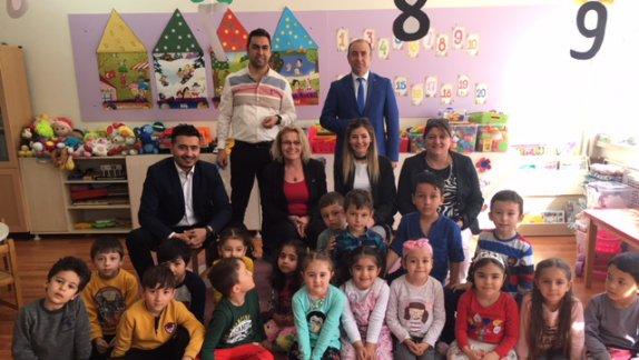 "Sağlık İçin Su İçin" Projesi Dahilinde Ahmet Sümer İlkokulunda Su Dağıtımı Yapıldı.