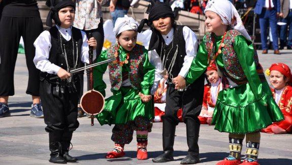 23 Nisan Ulusal Egemenlik ve Çocuk Bayramı Çeşitli Etkinliklerle Kutlandı.